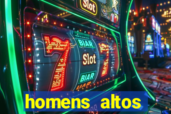 homens altos sarados pelados