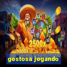 gostosa jogando