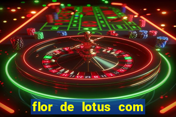 flor de lotus com lua tatuagem