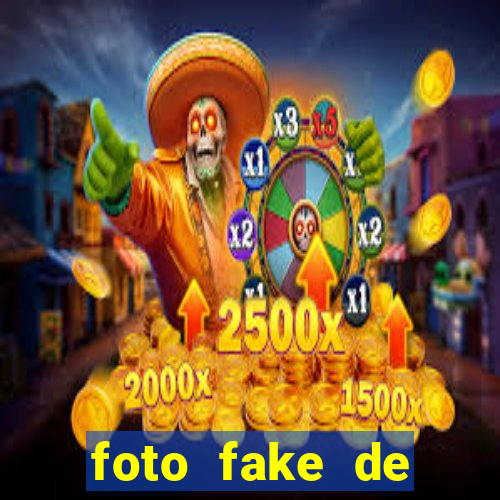 foto fake de menina no espelho cabelo cacheado